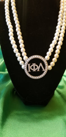 Iota pearl circle necklace