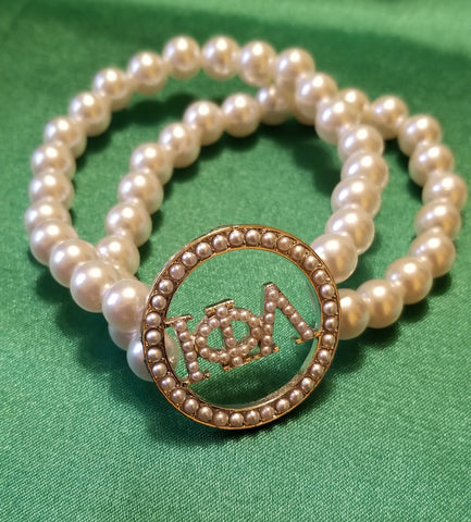 Iota Pearl Circle bracelet